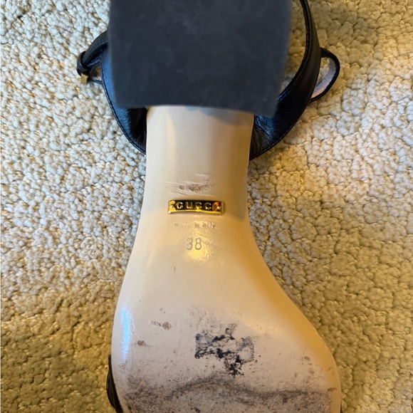 Gucci Black Leather Slingback Heels with Gold Double G - Picture 3 of 12